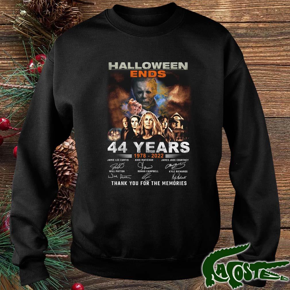 Official Halloween Ends 44 Years 1978 2022 Signatures Thank You For The Memories T-s sweater