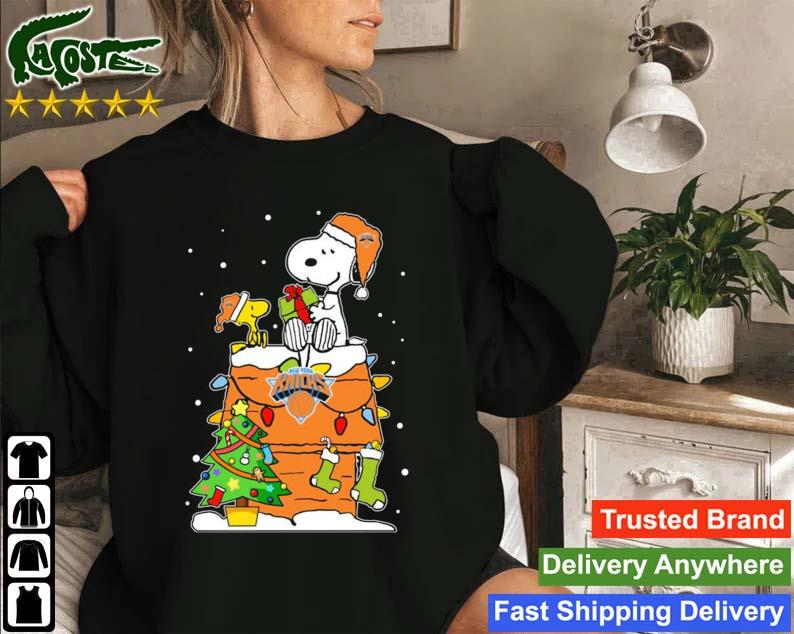 Snoopy And Woodstock New York Knicks Merry Christmas Sweatshirt